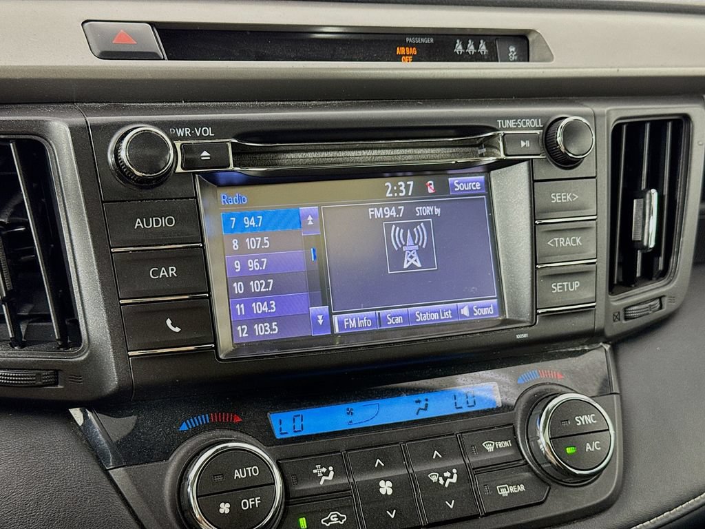Used 2018 Toyota RAV4 XLE AWD/4WD image 34