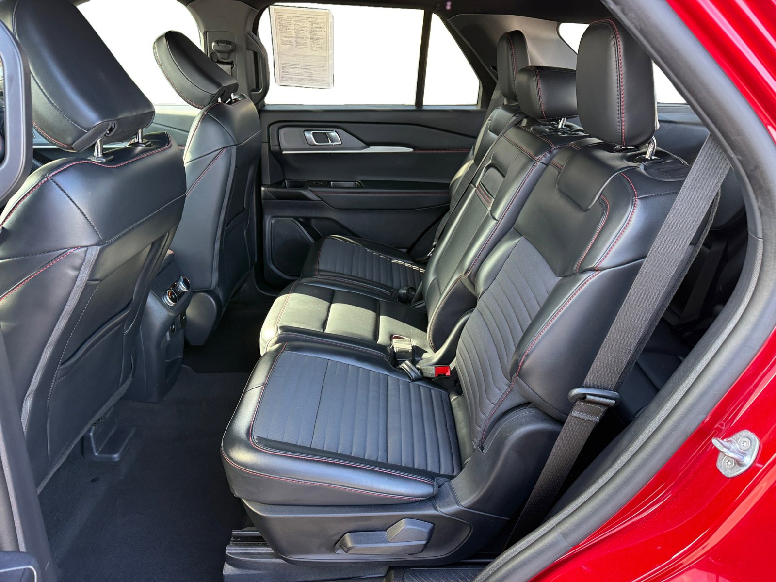 Certified 2025 Ford Explorer ST-Line image 16