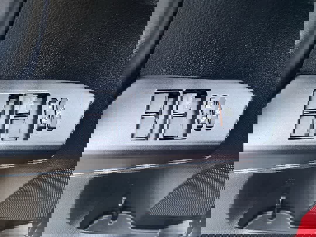 Used 2018 Toyota RAV4 XLE image 13