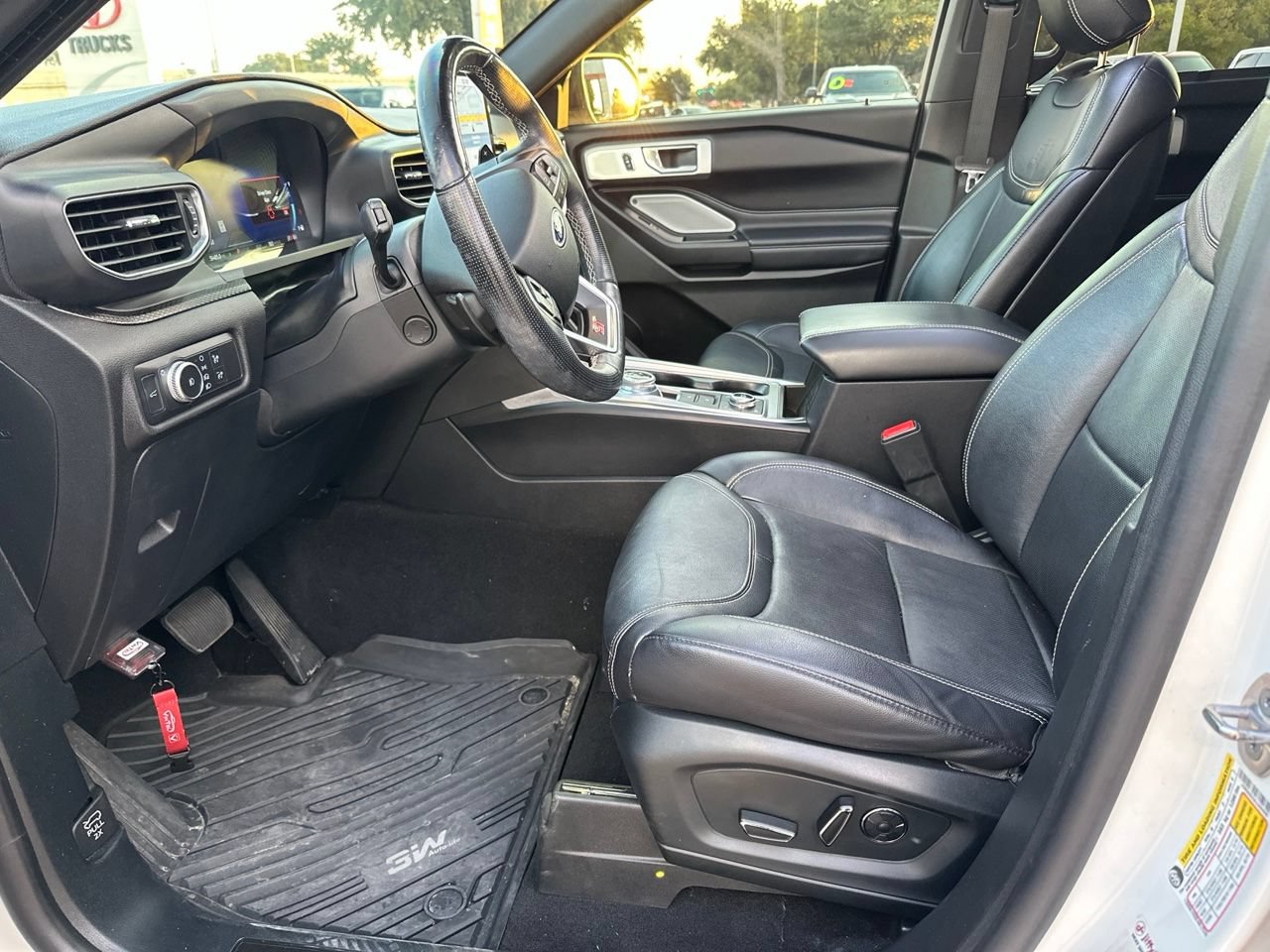 Used 2020 Ford Explorer ST w/ ST High-Performance Pack AWD/4WD image 5
