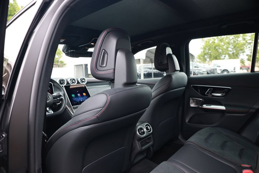 Used 2025 Mercedes-Benz GLC 43 AMG 4MATIC image 38