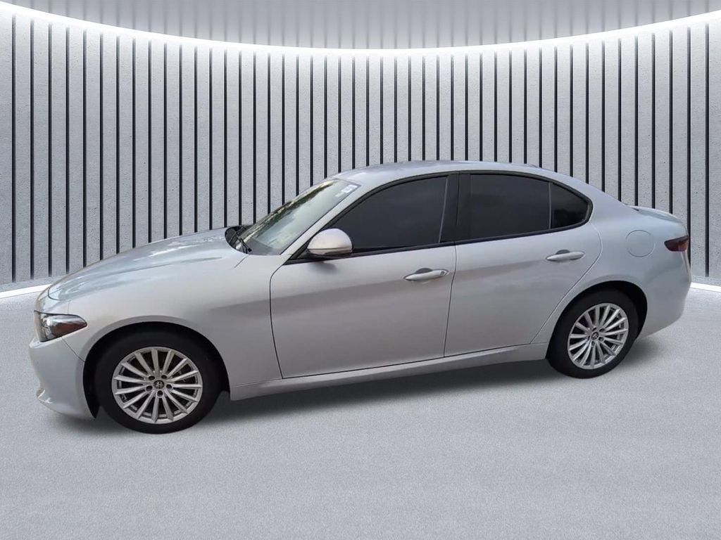 Used 2022 Alfa Romeo Giulia Sprint AWD/4WD image 5