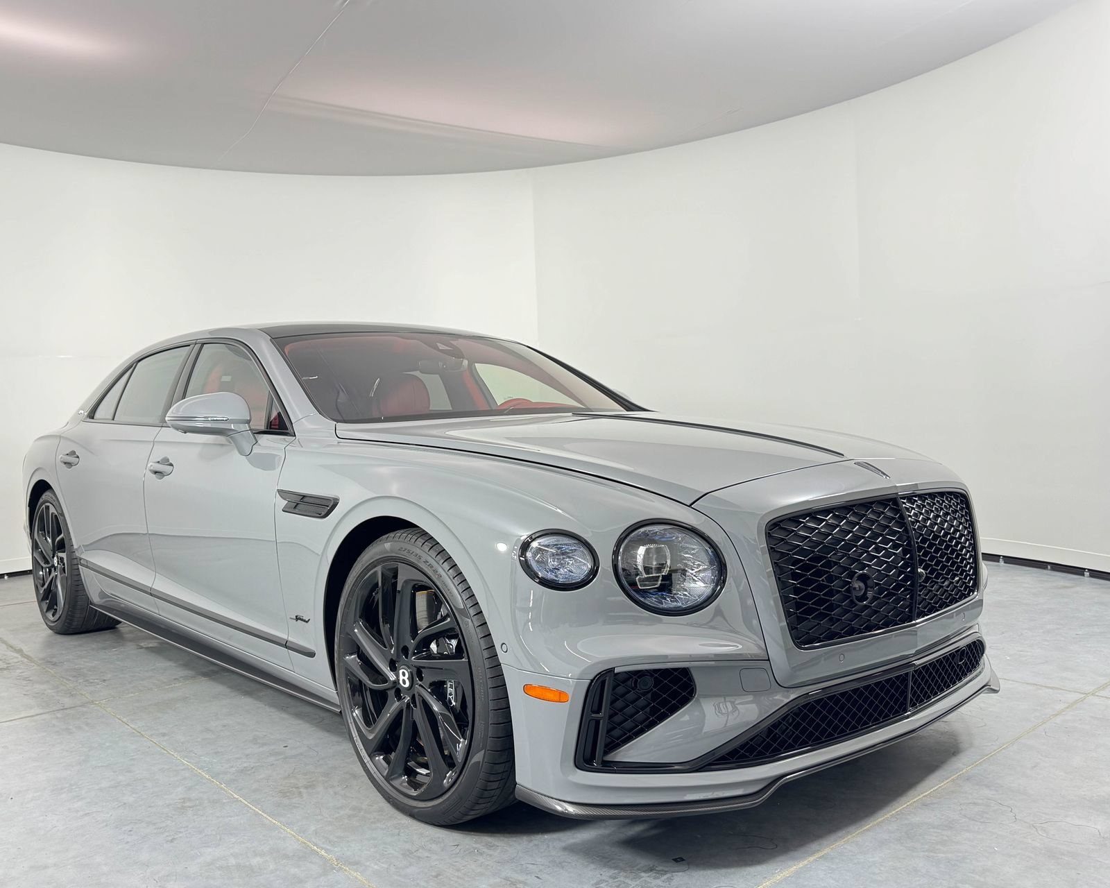 New 2025 Bentley Flying Spur Plug-In Hybrid AWD/4WD image 1