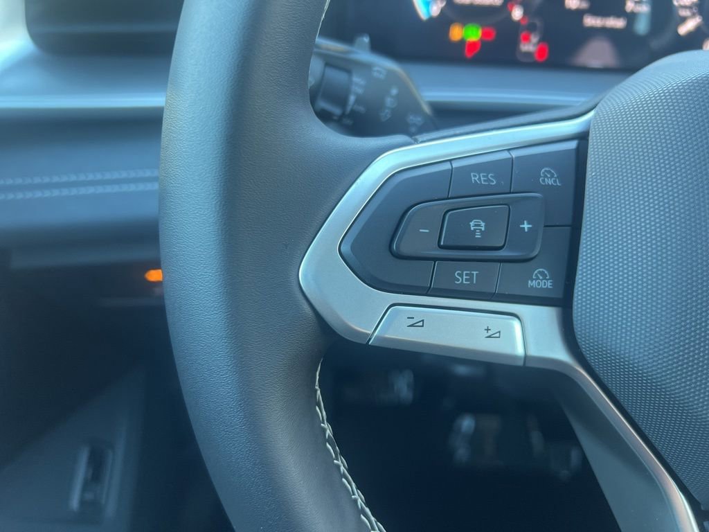 New 2026 Volkswagen Tiguan SE image 30