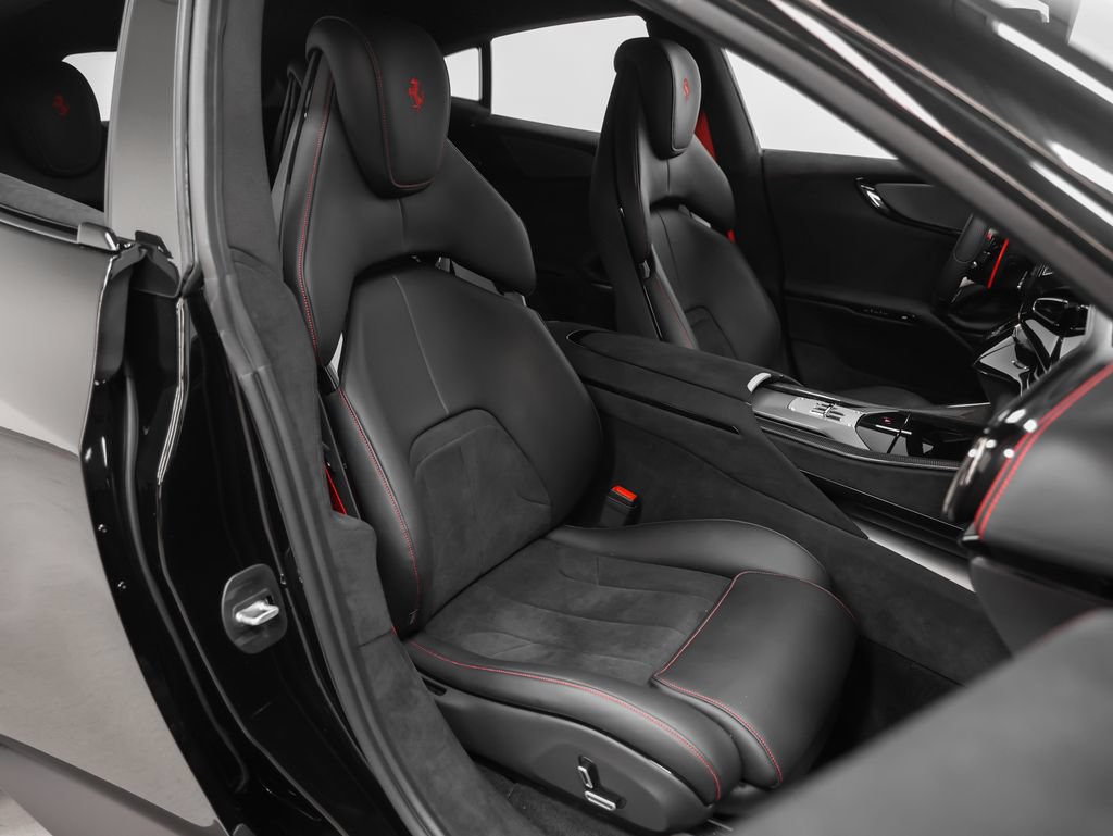 Certified 2025 Ferrari Purosangue AWD/4WD image 23