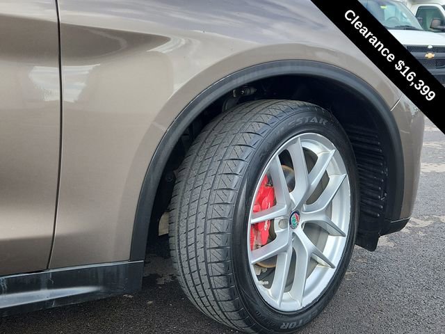Used 2019 Alfa Romeo Stelvio Ti Lusso w/ Quick Order Package 22X Lusso image 16