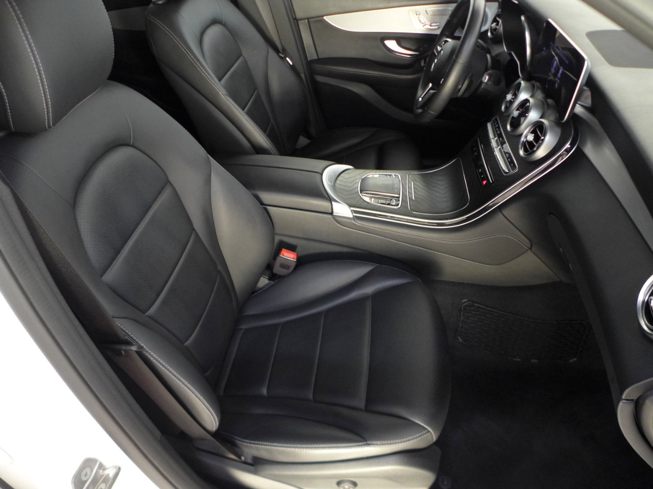 Used 2020 Mercedes-Benz GLC 300 image 51