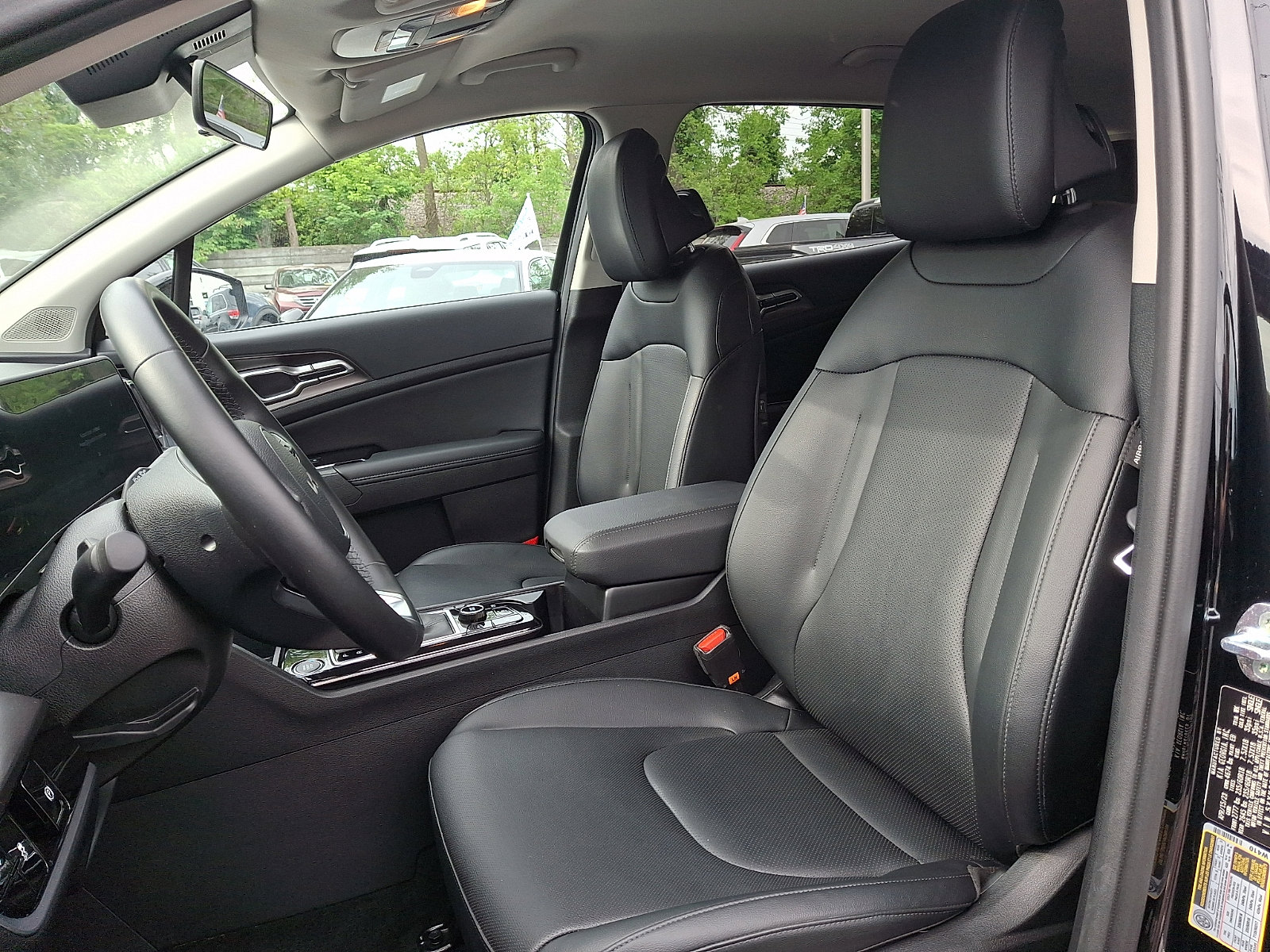 Certified 2023 Kia Sportage EX FWD image 12