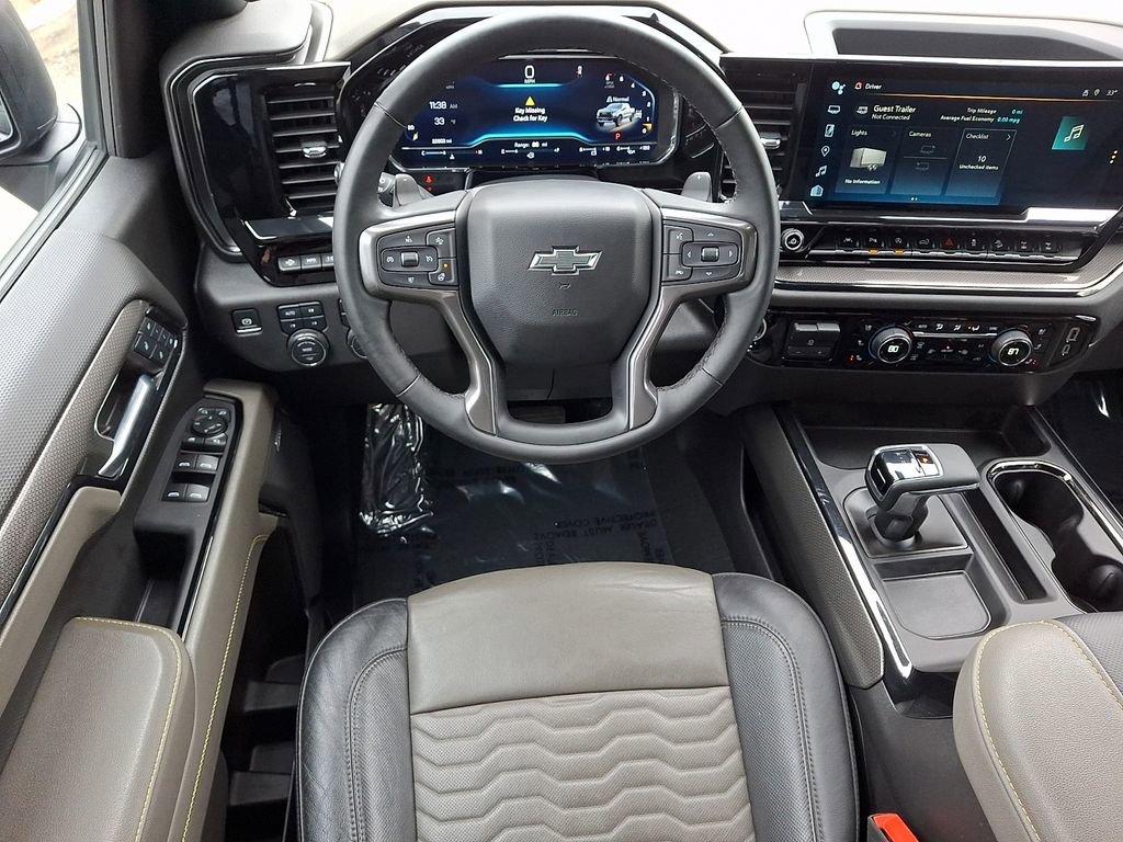 Used 2024 Chevrolet Silverado 1500 ZR2 w/ Technology Package image 11