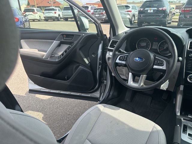 Used 2018 Subaru Forester 2.5i Premium w/ All-Weather Package AWD/4WD image 17