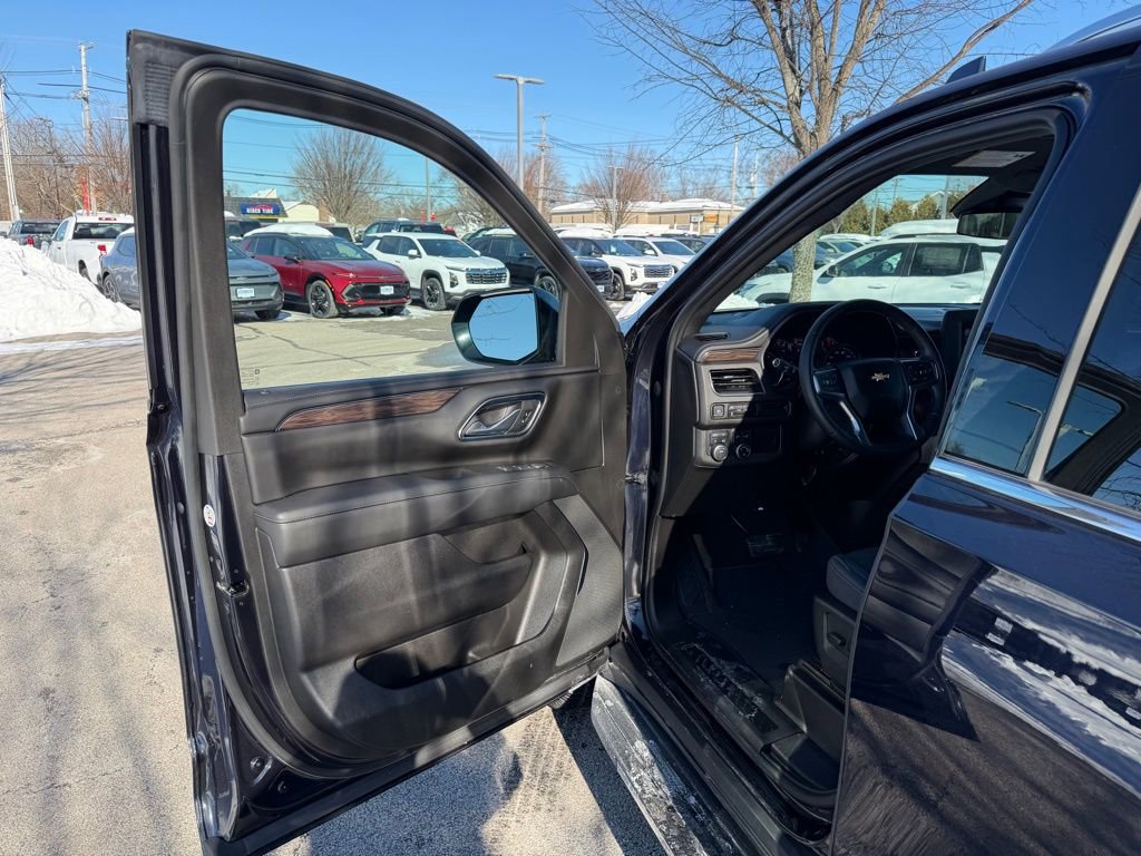 Used 2023 Chevrolet Suburban LS w/ Driver Alert Package image 8