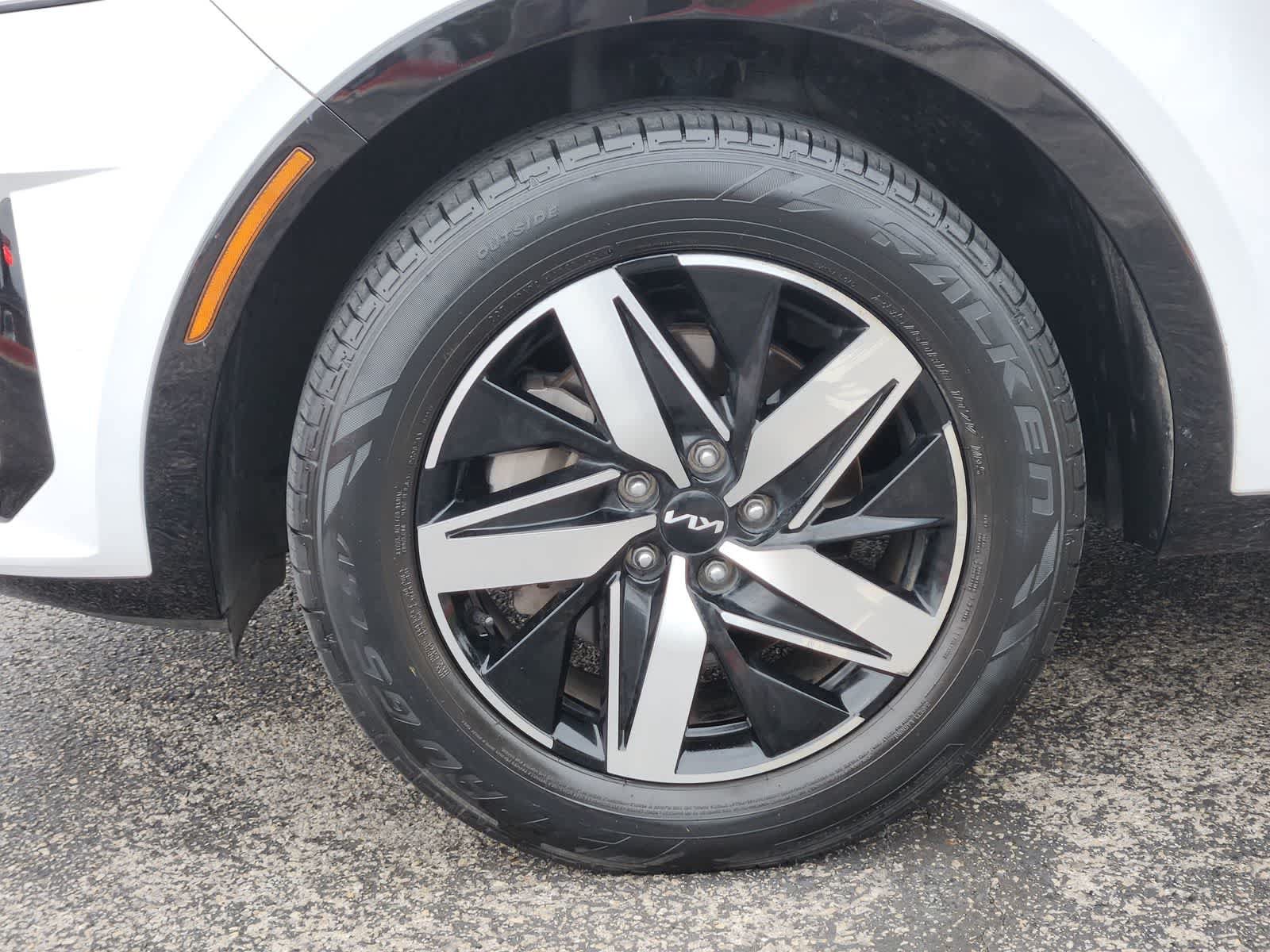 Used 2022 Kia Sorento S FWD image 9