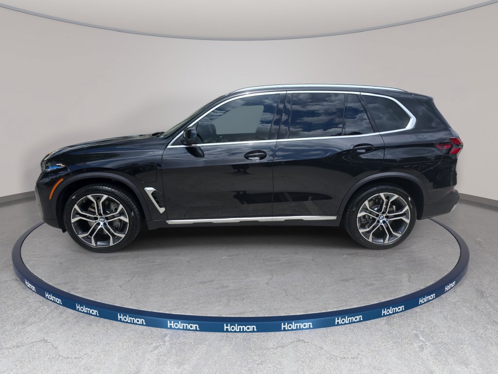 Used 2026 BMW X5 xDrive50e w/ Premium Package AWD/4WD image 9