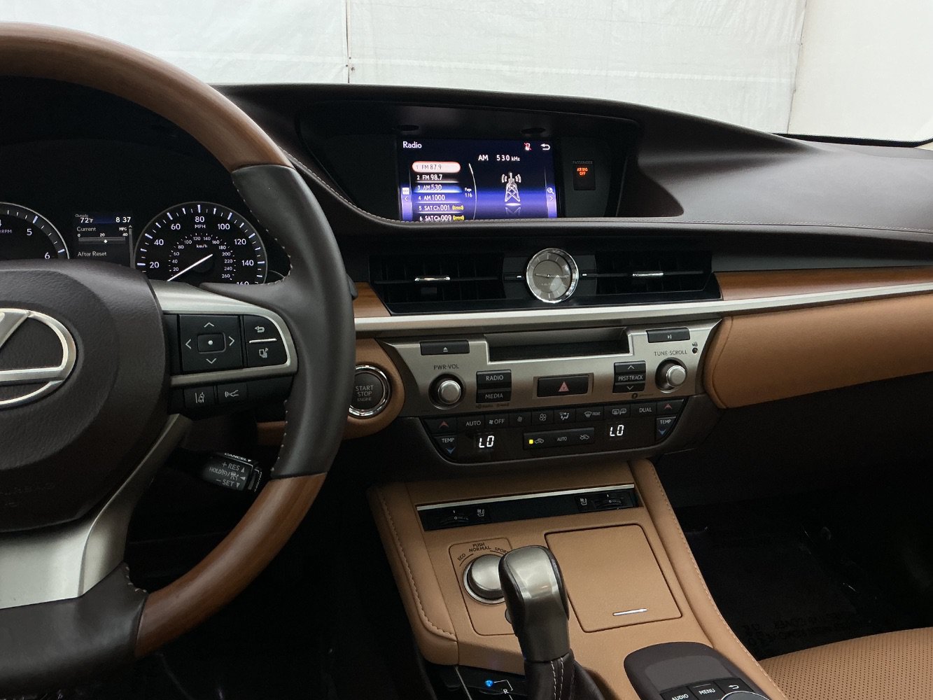 Used 2017 Lexus ES 350 w/ Premium Package FWD image 34