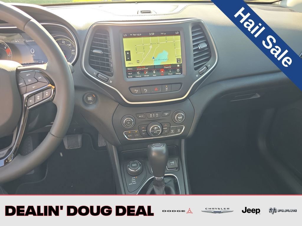 Used 2023 Jeep Cherokee Altitude Lux image 18