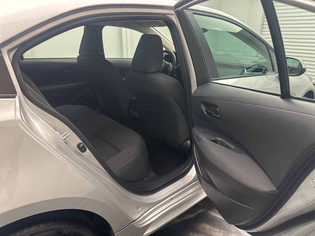 Used 2023 Toyota Corolla LE image 7