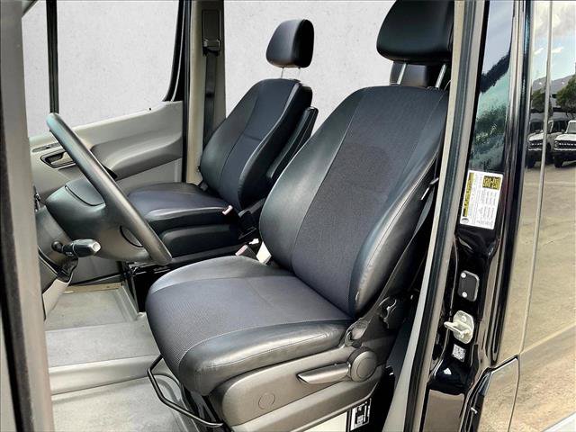 Used 2016 Mercedes-Benz Sprinter 2500 image 24