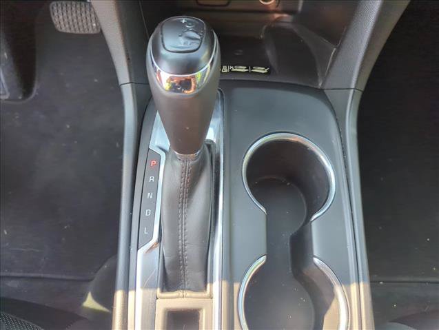 Used 2018 Chevrolet Equinox Premier FWD image 18