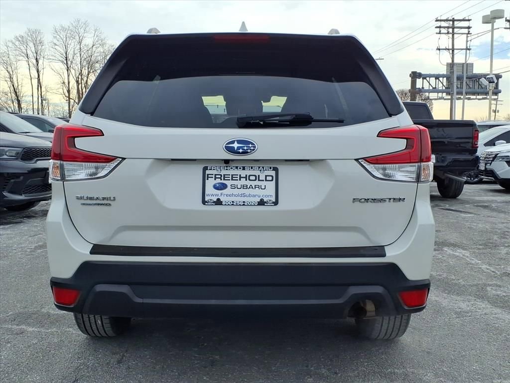 Used 2020 Subaru Forester Premium image 21
