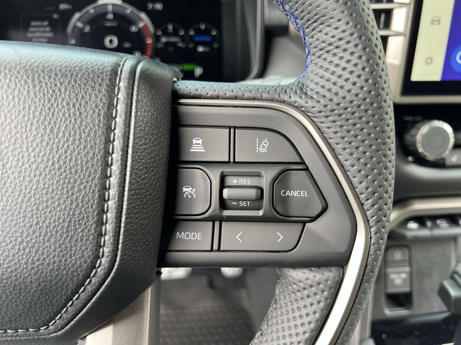 New 2026 Toyota Tundra Platinum w/ TRD Off-Road Package AWD/4WD image 25