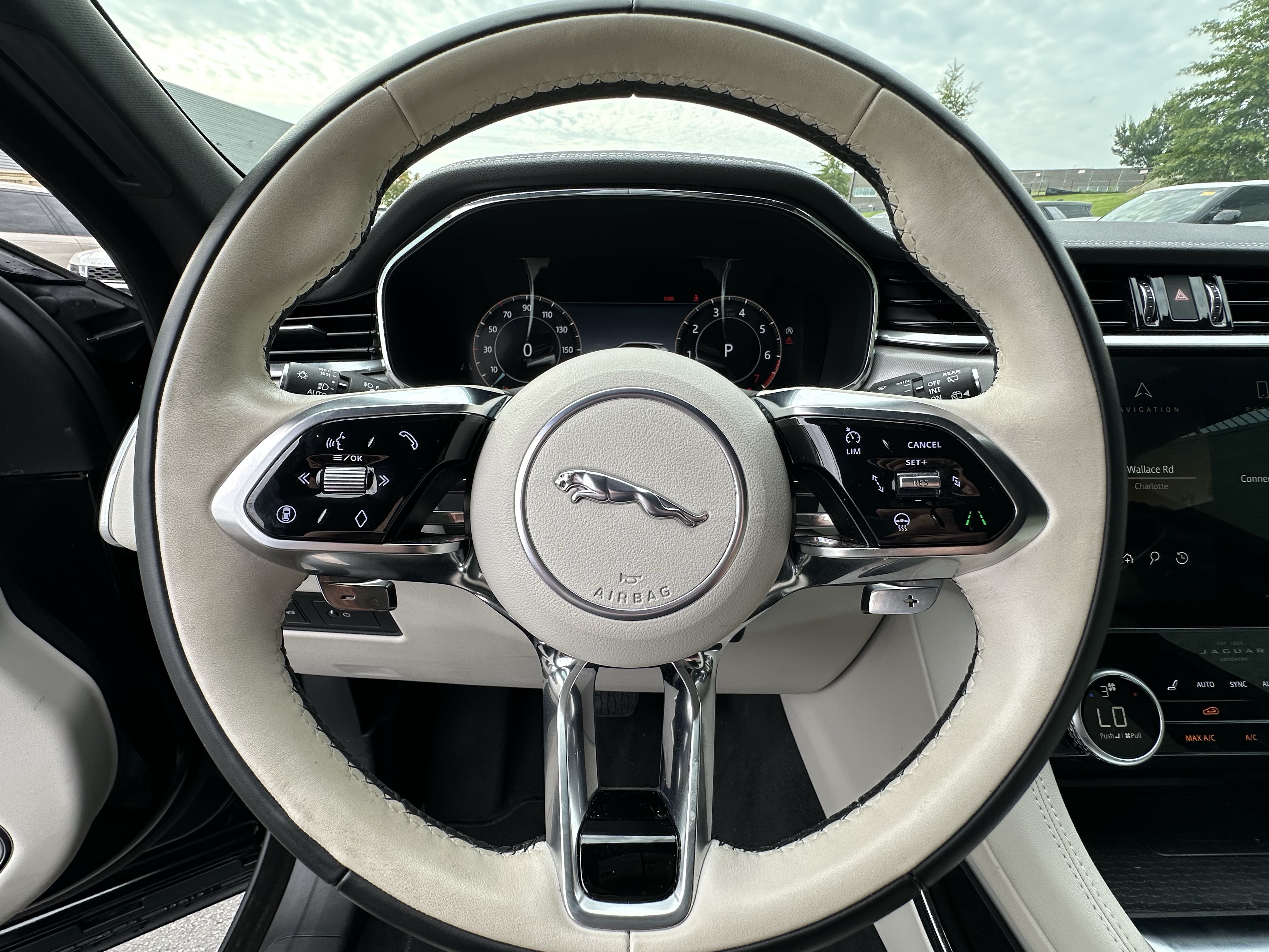 Used 2026 Jaguar F-PACE R-Dynamic S AWD/4WD image 19
