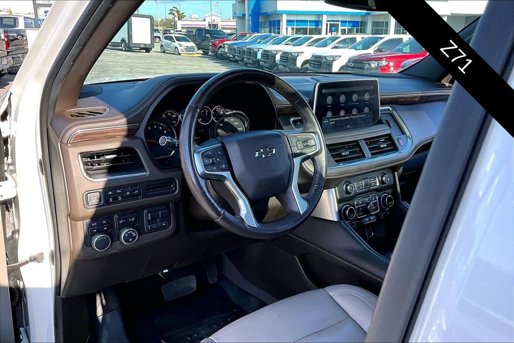 Used 2021 Chevrolet Tahoe Z71 w/ Z71 Signature Package image 16