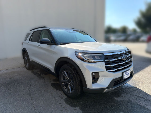 New 2026 Ford Explorer Active w/ Active Comfort Package AWD/4WD image 3