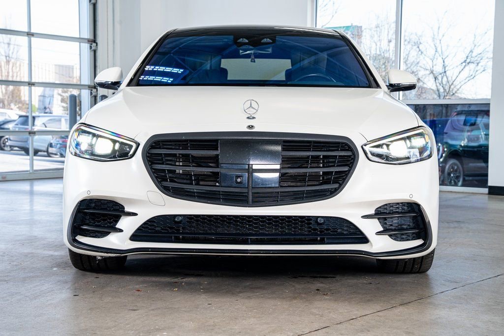 Used 2023 Mercedes-Benz S 580 4MATIC Sedan image 3