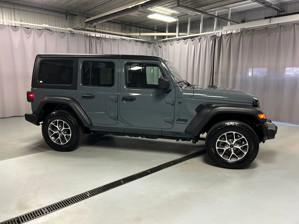 Used 2024 Jeep Wrangler Sport S image 8
