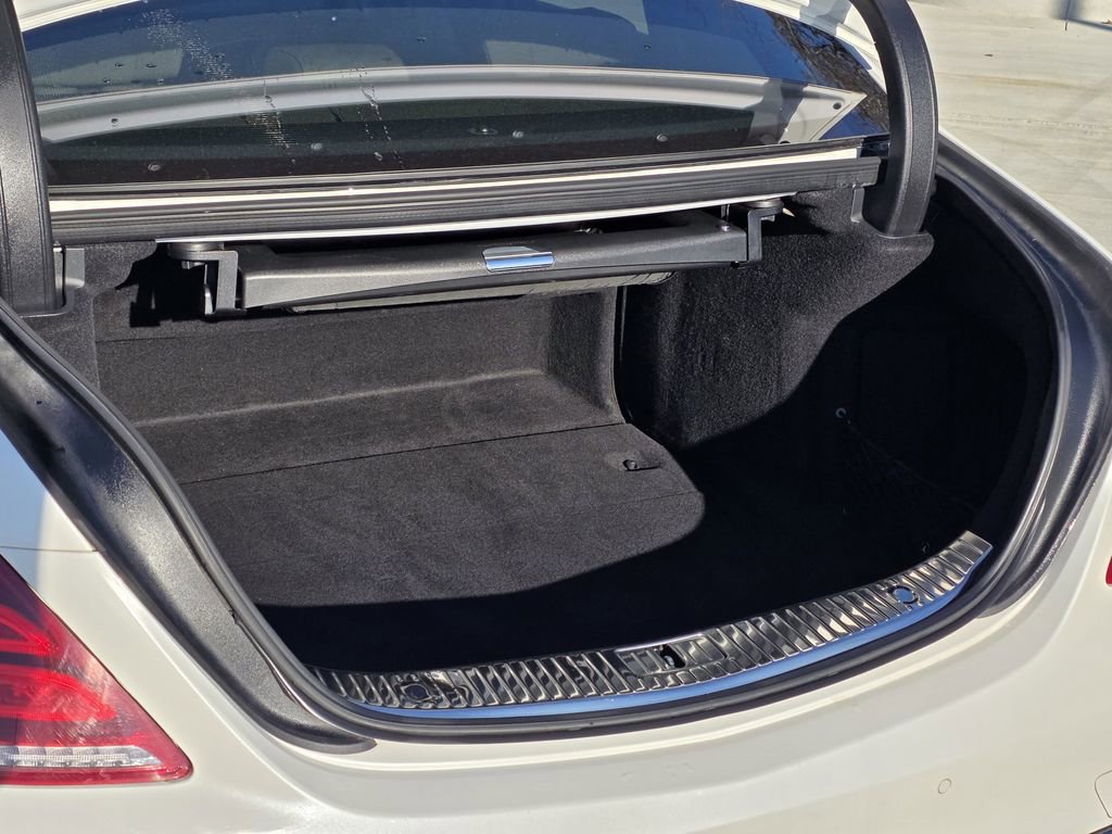 Used 2017 Mercedes-Benz S 550 Sedan w/ Sport Package w/ Sport Package image 29