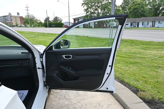Used 2023 Honda Civic Sport image 18