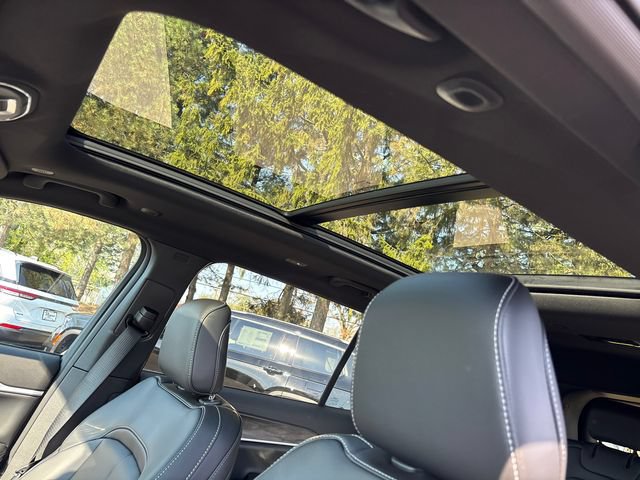 New 2026 Jeep Grand Cherokee L Limited w/ Limited Altitude Package AWD/4WD image 14