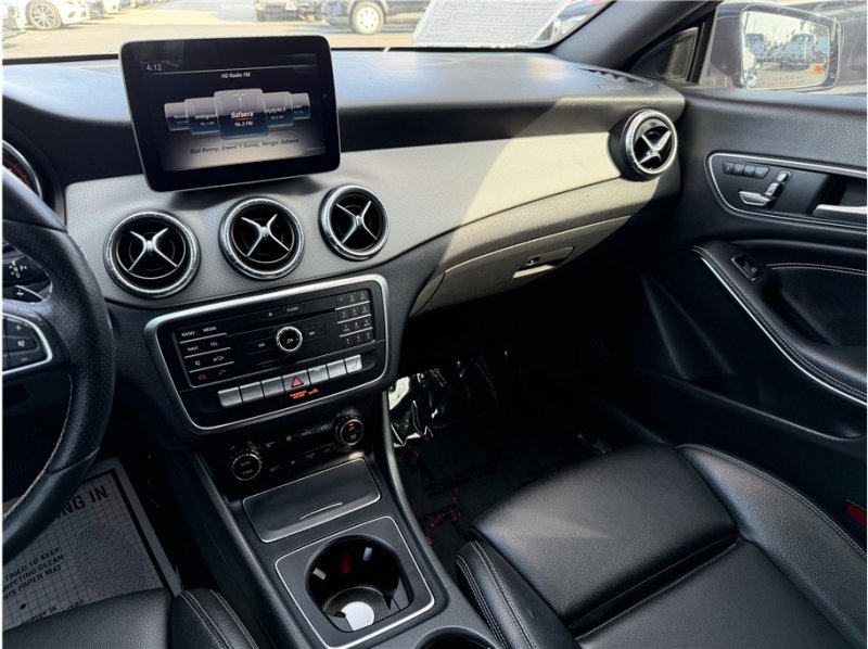 Used 2018 Mercedes-Benz CLA 250 image 41