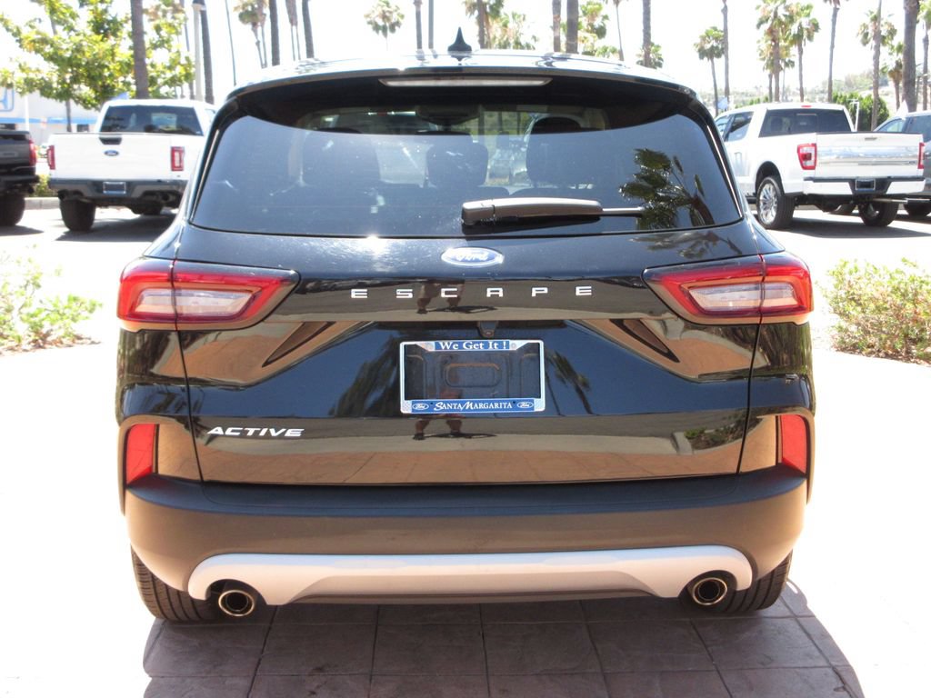 Certified 2024 Ford Escape Active FWD image 3