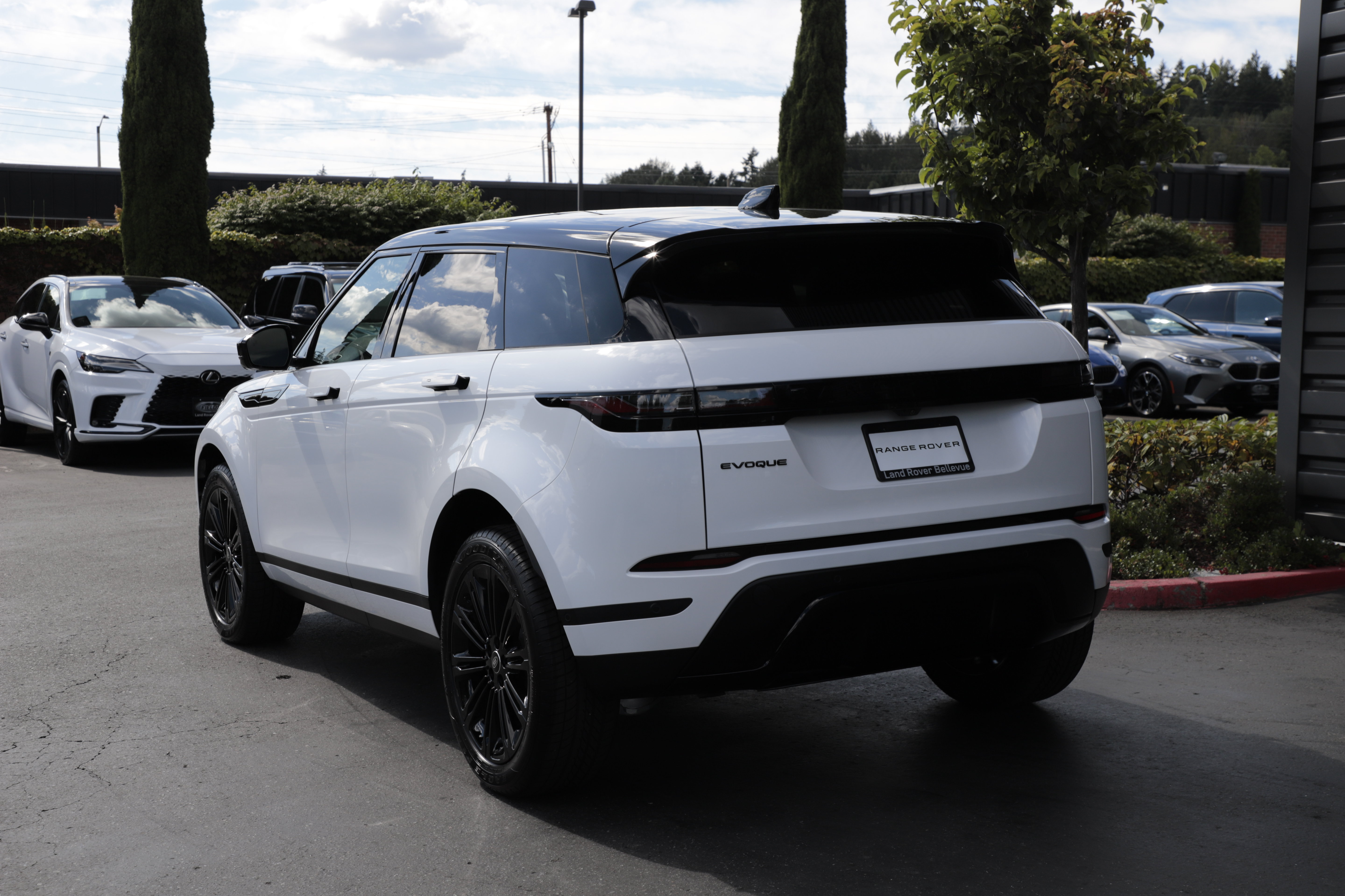 New 2026 Land Rover Range Rover Evoque S AWD/4WD image 6