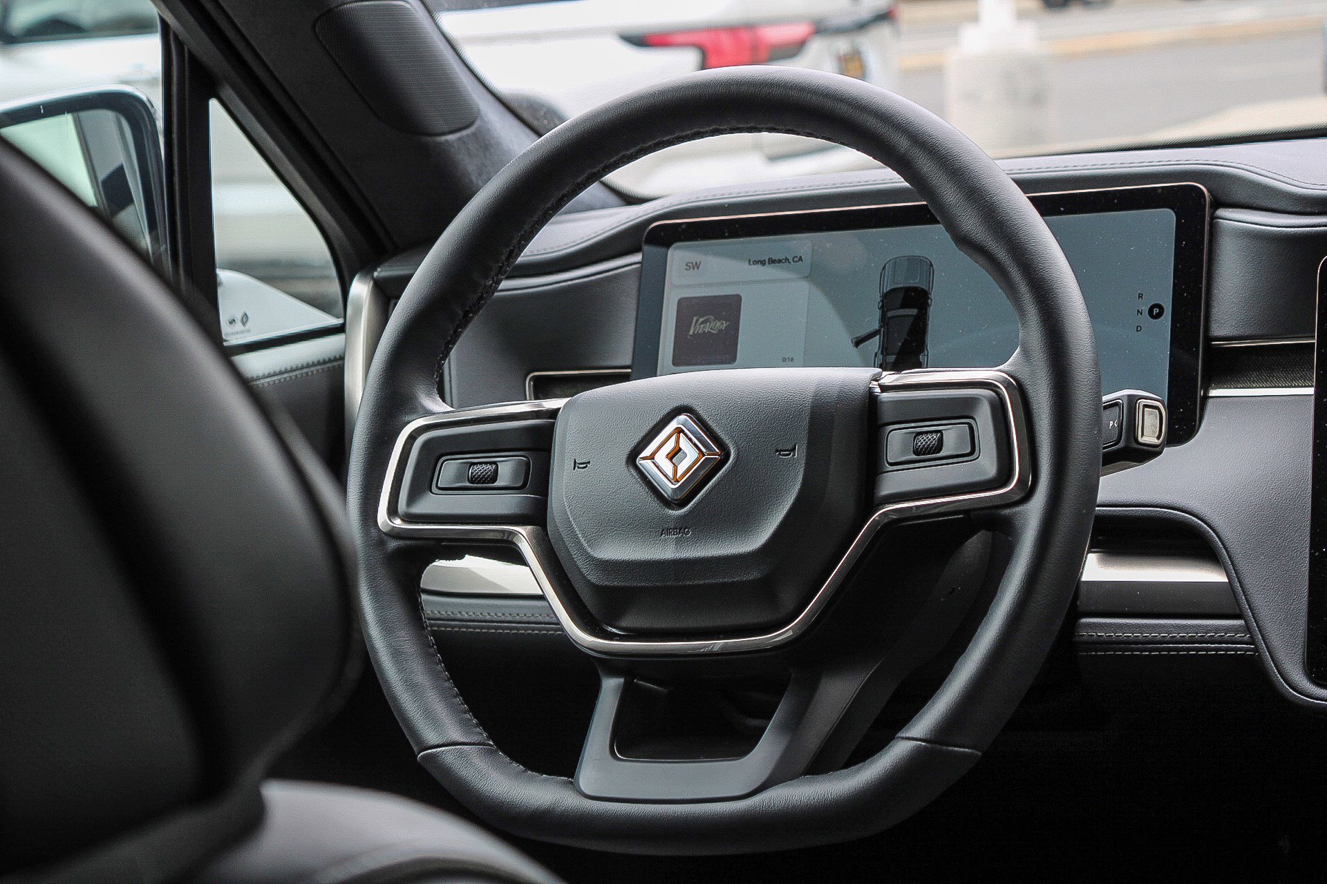 Used 2025 Rivian R1S Adventure AWD/4WD image 17