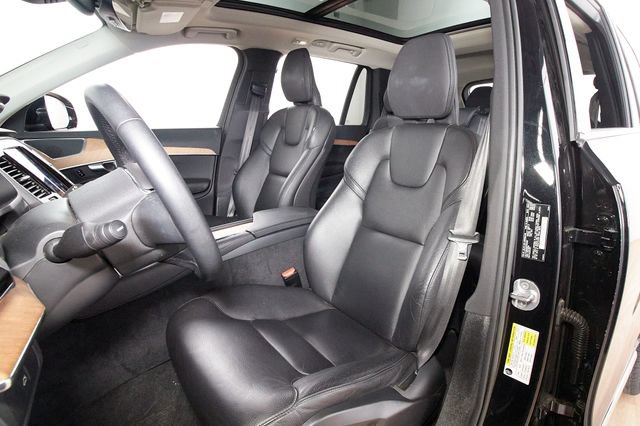 Certified 2023 Volvo XC90 B6 Plus AWD/4WD image 19