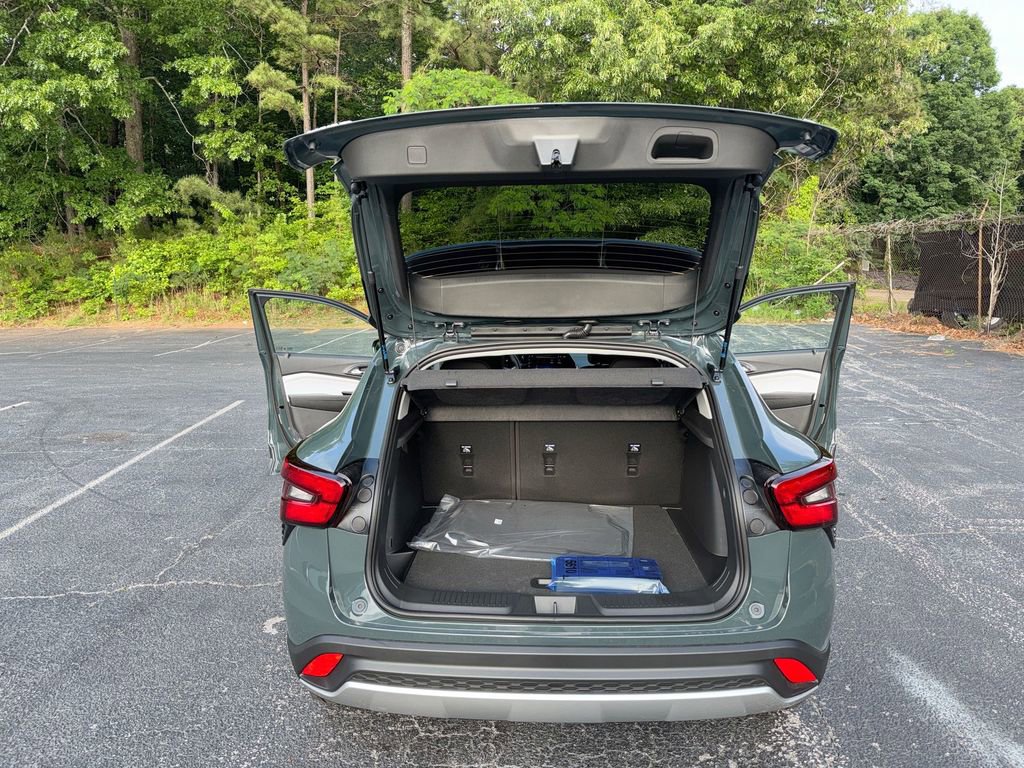 New 2026 Chevrolet Trax LT w/ LT Convenience Package FWD image 35