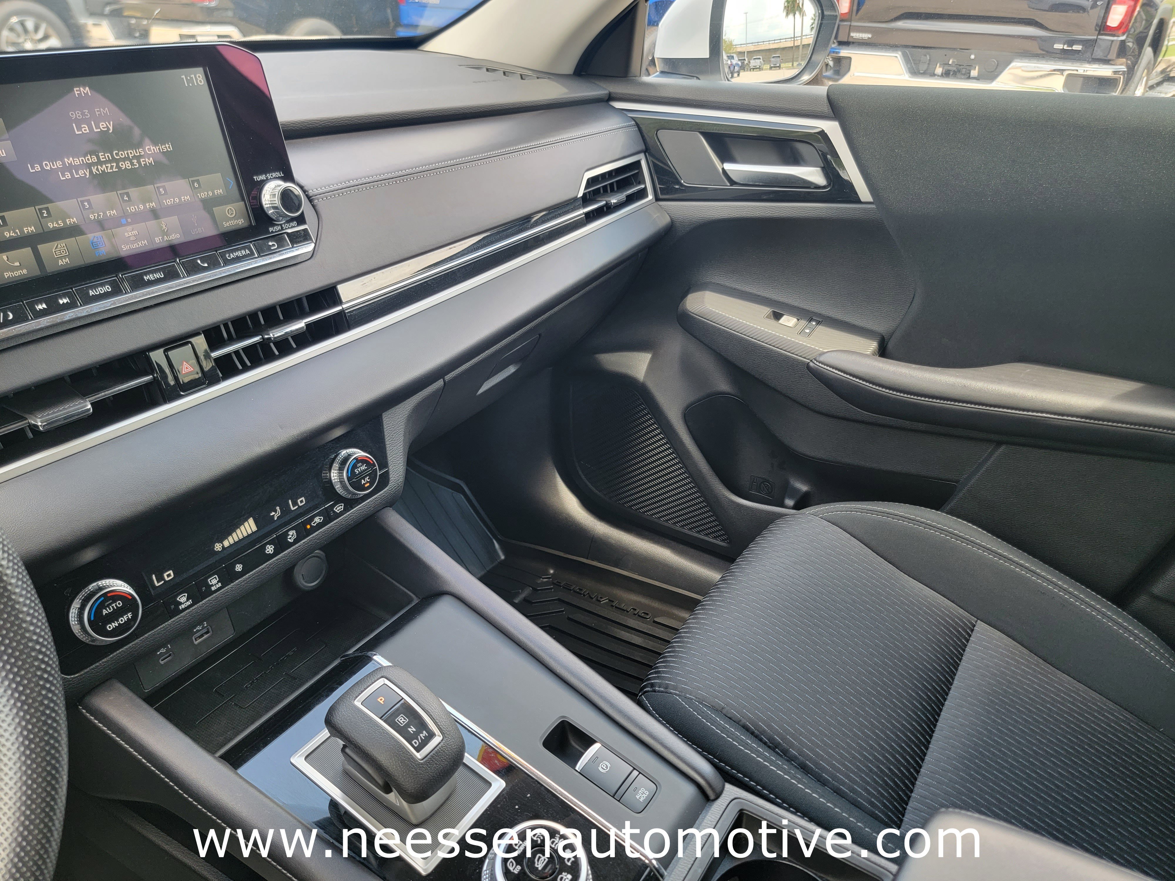 Used 2024 Mitsubishi Outlander ES image 24