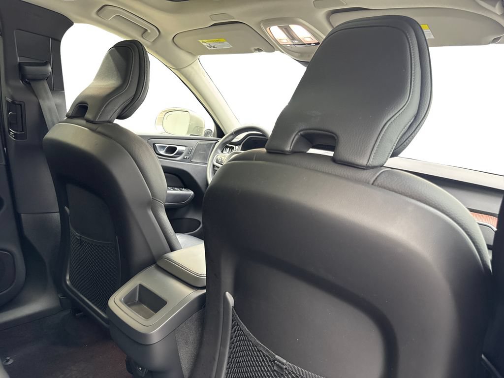 Used 2023 Volvo XC60 B5 Plus FWD image 41