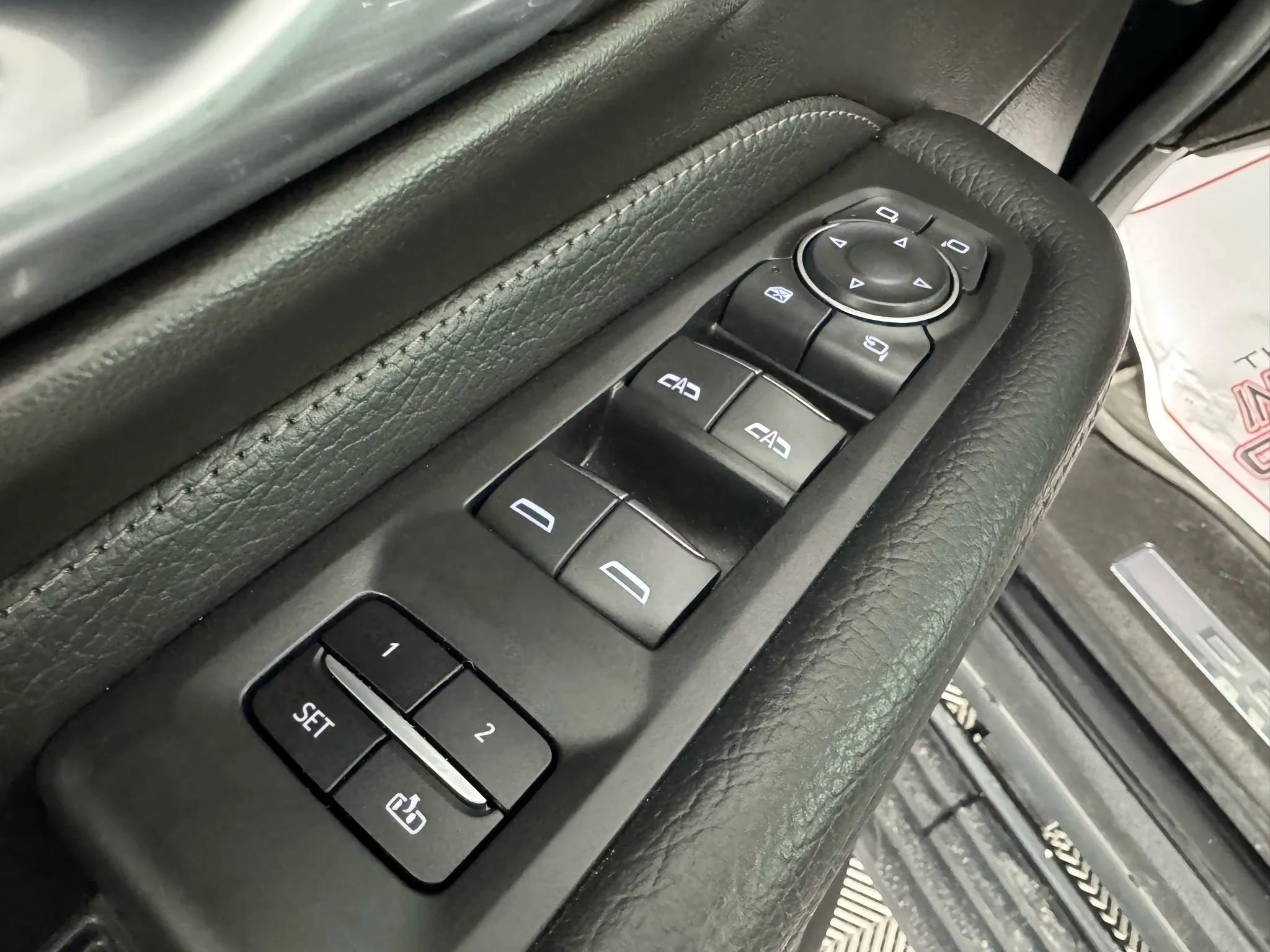 Used 2022 GMC Yukon Denali w/ Advanced Technology Package image 48