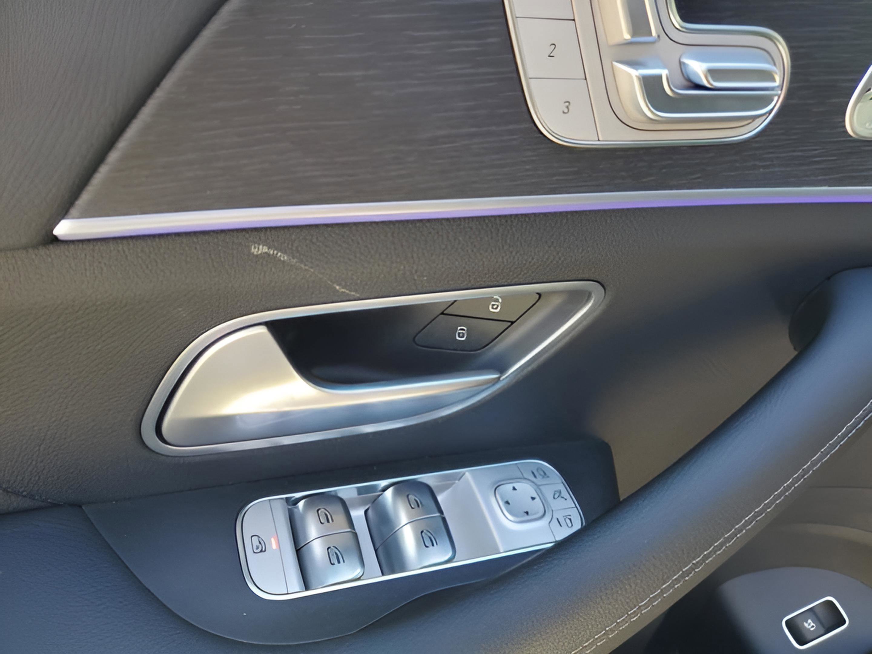 Certified 2025 Mercedes-Benz GLE 580 4MATIC image 35