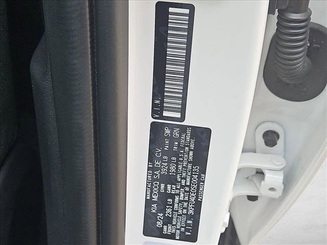 Used 2025 Kia K4 EX image 25