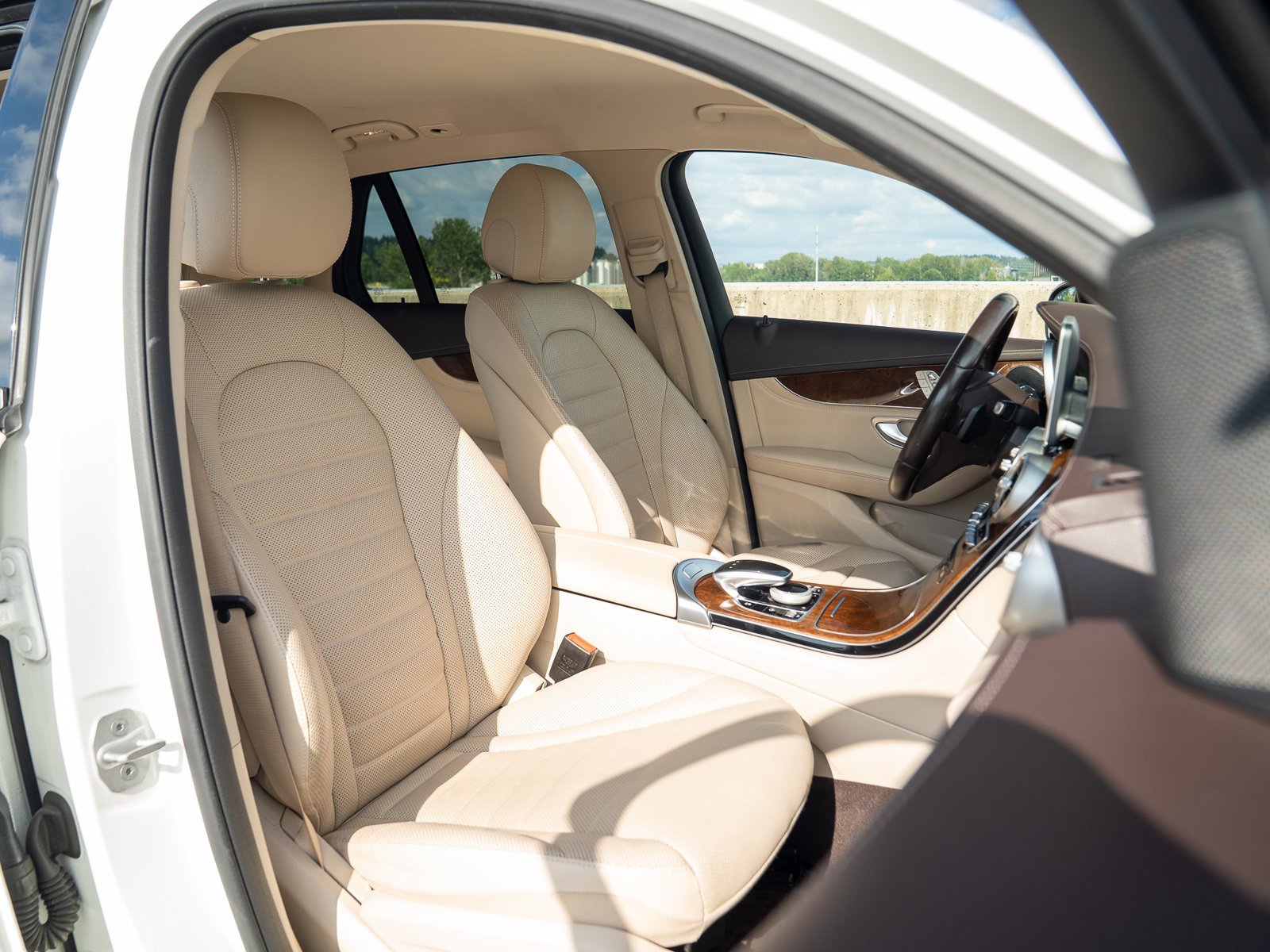 Used 2016 Mercedes-Benz GLC 300 image 28
