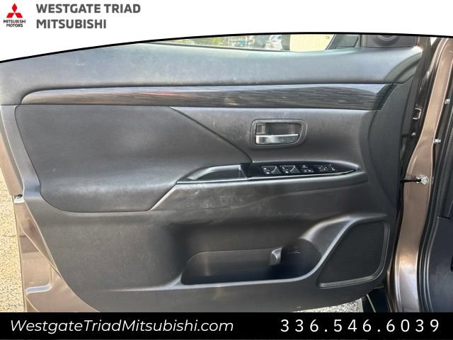 Used 2018 Mitsubishi Outlander LE AWD/4WD image 8