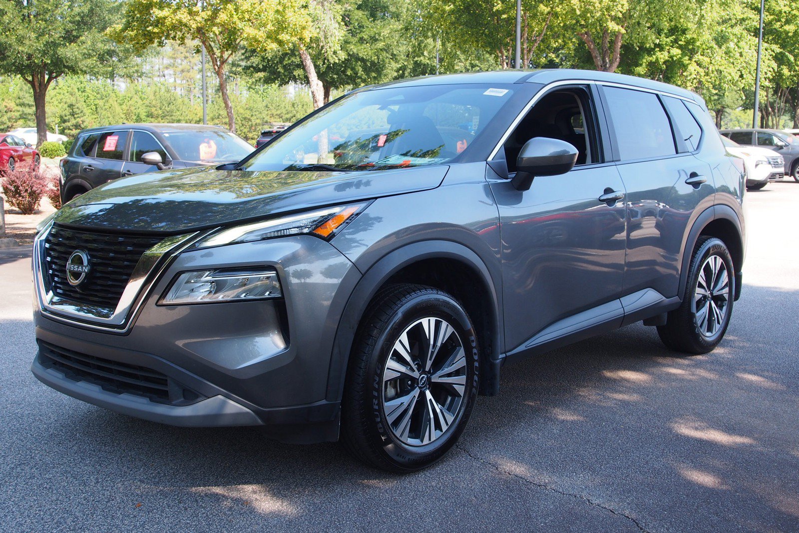 Used 2023 Nissan Rogue SV FWD image 3