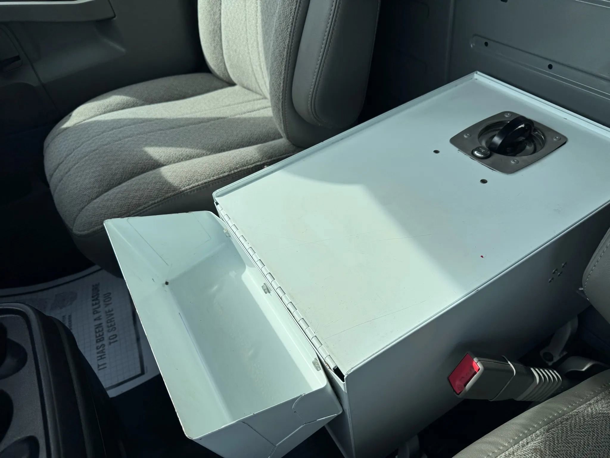 Used 2017 GMC Savana 3500 Regular Van 3D image 20