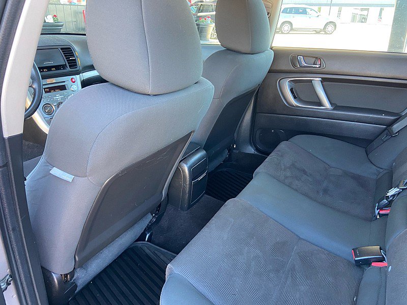 Used 2009 Subaru Legacy 2.5i Special Edition AWD/4WD image 16
