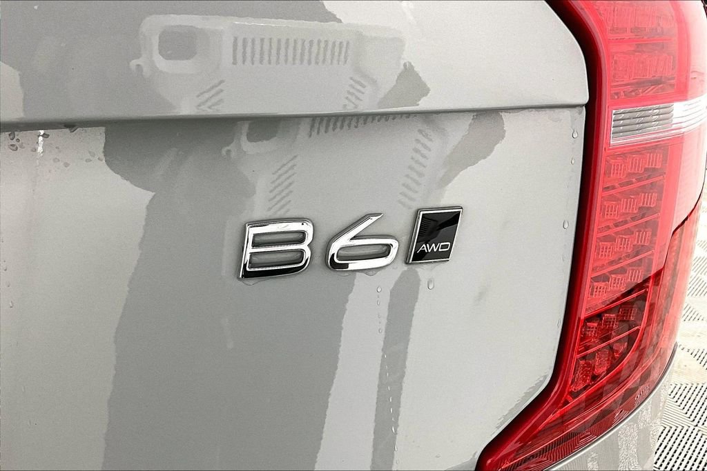 Used 2024 Volvo XC90 B6 Plus image 14