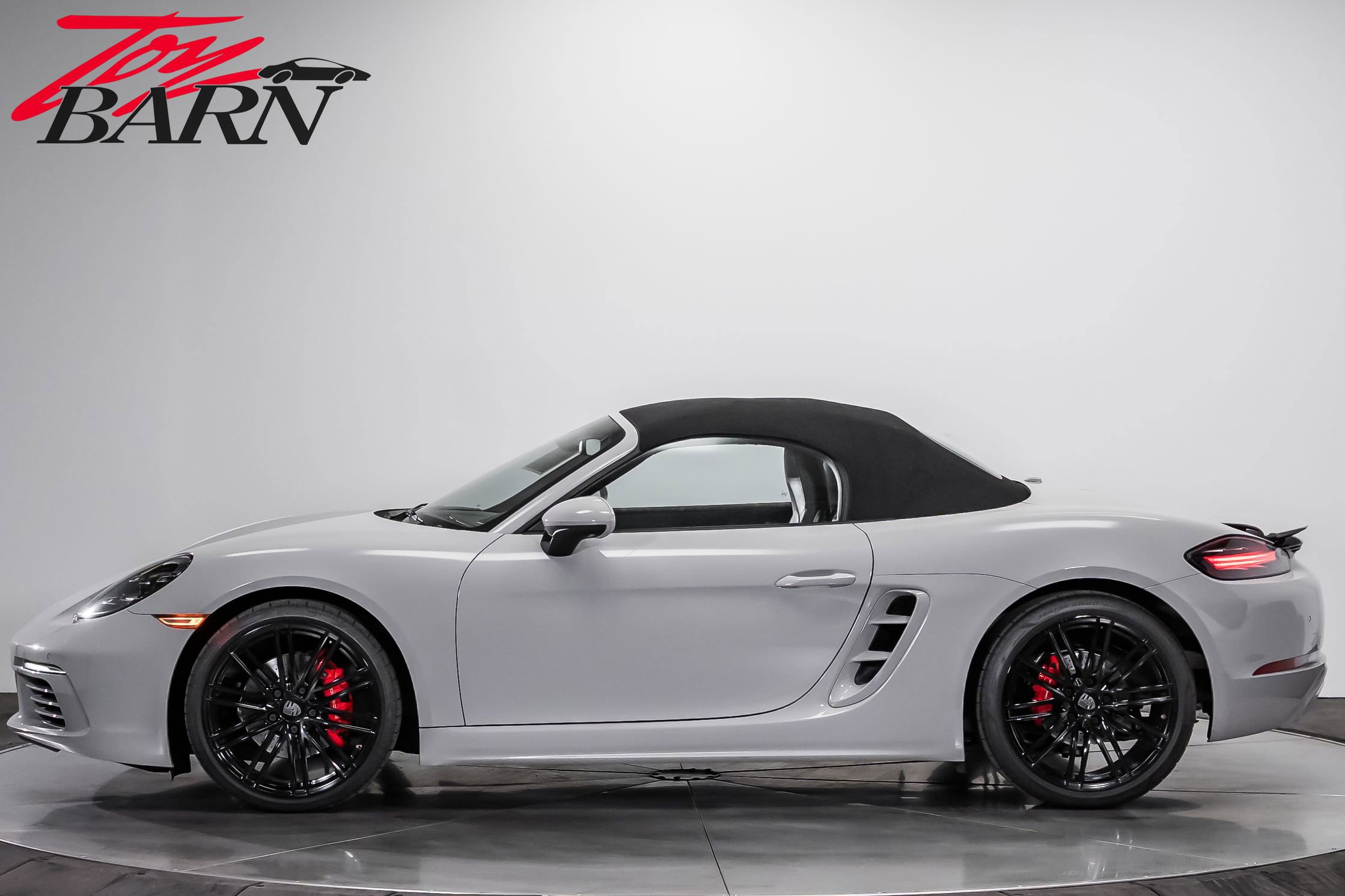 Used 2019 Porsche 718 Boxster S RWD image 10
